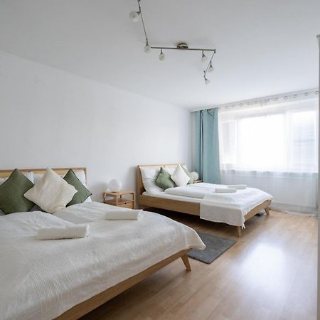 Two Bedrooms - 85 Squaremeters - 4 Min To U6 Dresdner Str Bécs Kültér fotó
