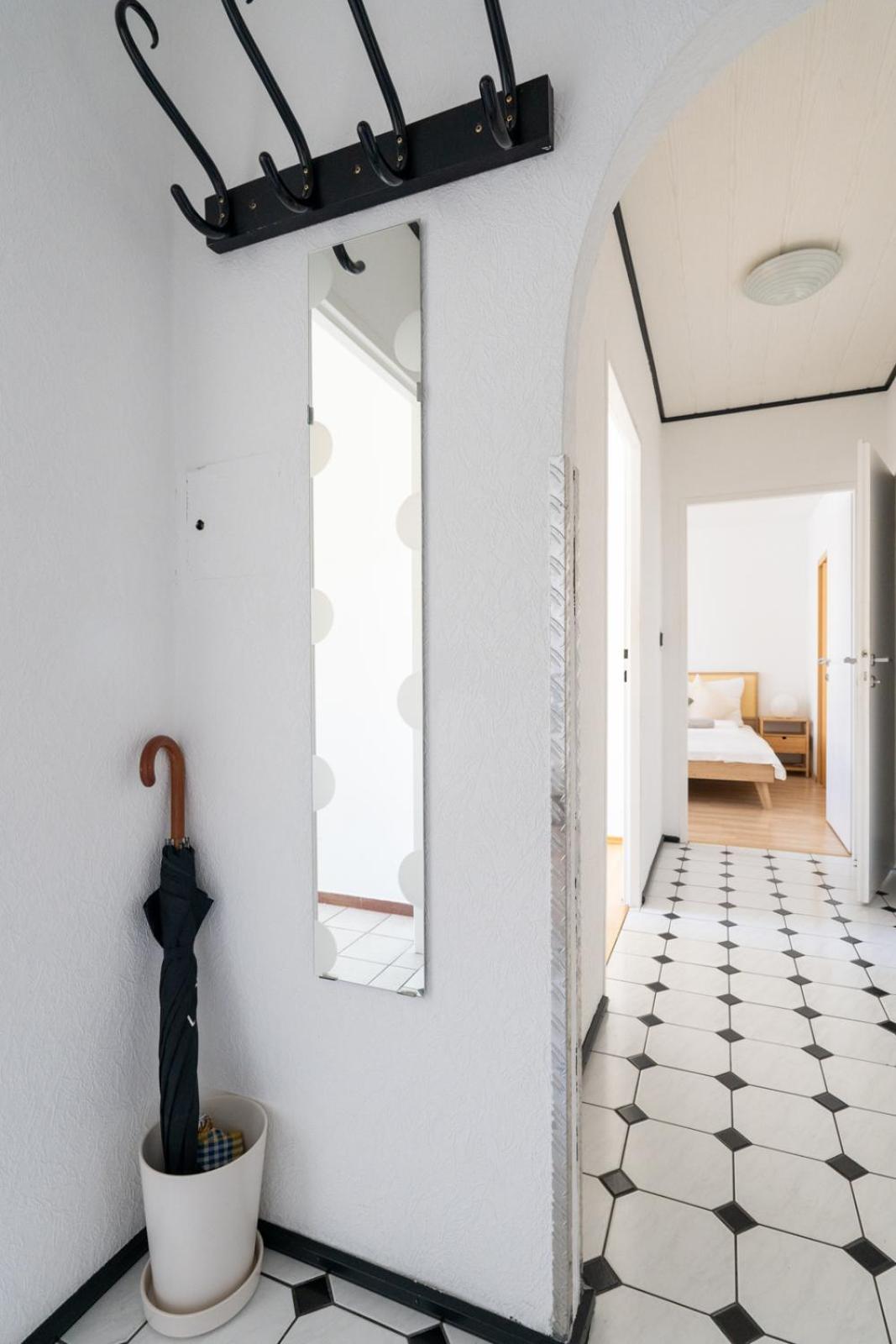 Two Bedrooms - 85 Squaremeters - 4 Min To U6 Dresdner Str Bécs Kültér fotó