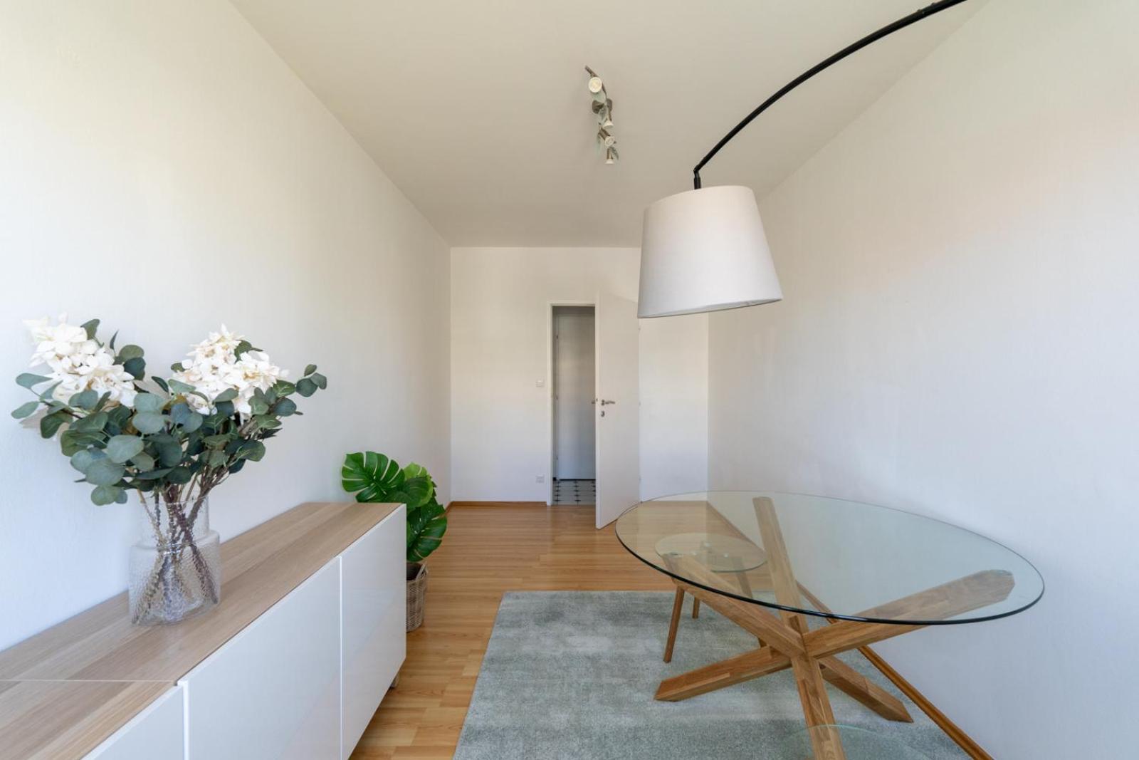 Two Bedrooms - 85 Squaremeters - 4 Min To U6 Dresdner Str Bécs Kültér fotó