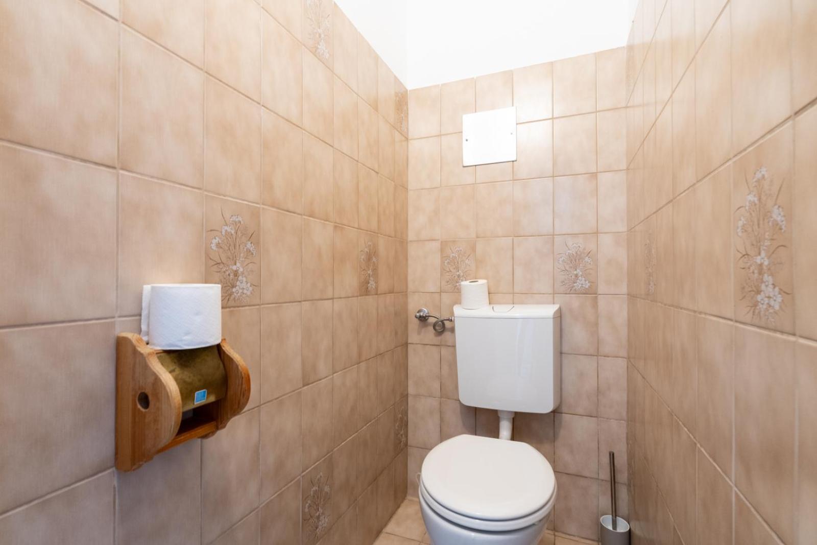 Two Bedrooms - 85 Squaremeters - 4 Min To U6 Dresdner Str Bécs Kültér fotó