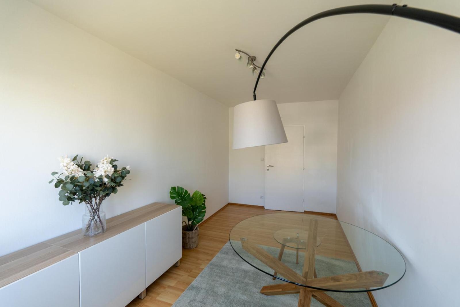 Two Bedrooms - 85 Squaremeters - 4 Min To U6 Dresdner Str Bécs Kültér fotó